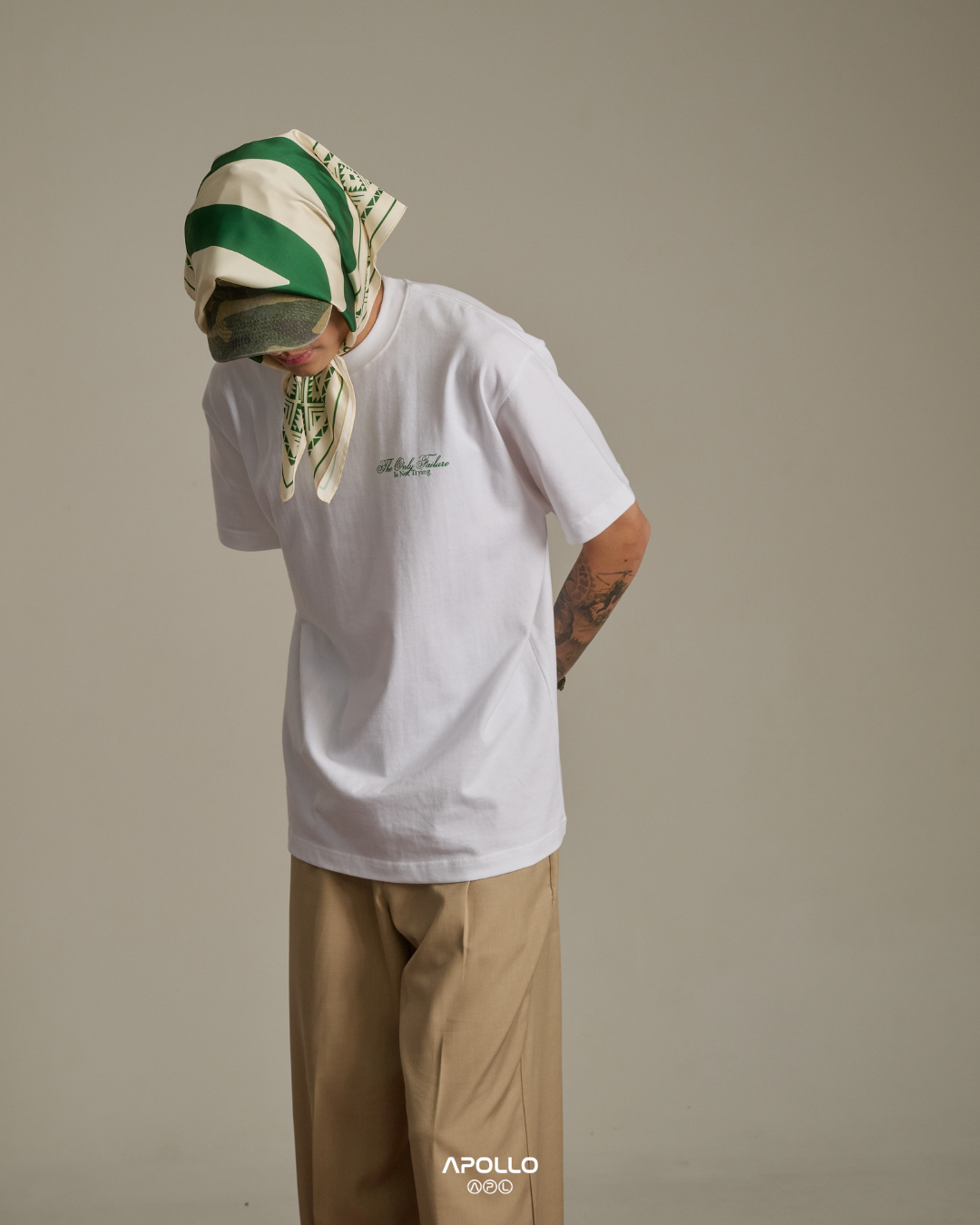 WHITE ADVENTURERS' MOTIVATIONS BANDANA